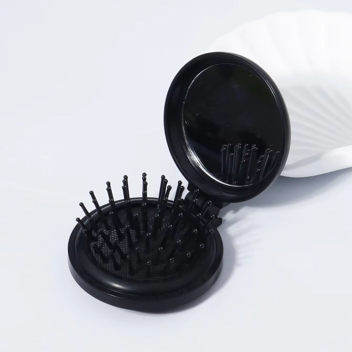Travel Accessories Gadget - 1 buah sikat rambut lipat portabel,