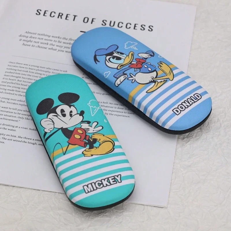 Kotak kacamata Disney Mickey S - Travel Accessories Disney ulasan dan harga